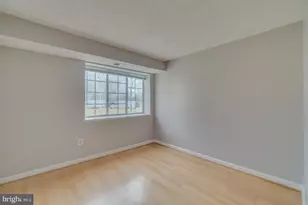 12201 Peach Crest Dr, Germantown, MD 20874 - Photo 3