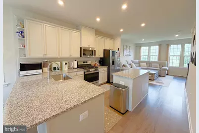 19536 Montgomery Village Avenue, Montgomery Village, MD 20886 - Photo 17