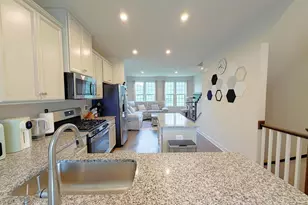 19536 Montgomery Village Ave, Montgomery Village, MD 20886 - Photo 13