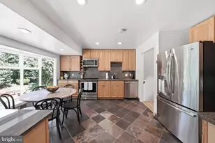 6505 Friars Ct, Bethesda, MD 20817 - Photo 11
