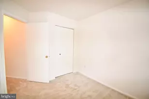 12100 Flag Harbor Dr, Germantown, MD 20874 - Photo 37