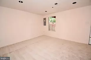 12100 Flag Harbor Dr, Germantown, MD 20874 - Photo 45