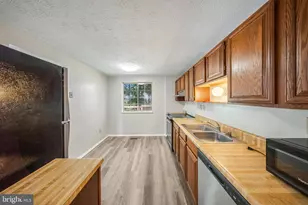12108 Sioux Pl, Gaithersburg, MD 20878 - Photo 9