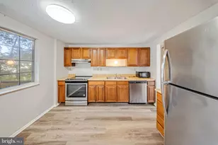 12108 Sioux Pl, Gaithersburg, MD 20878 - Photo 11
