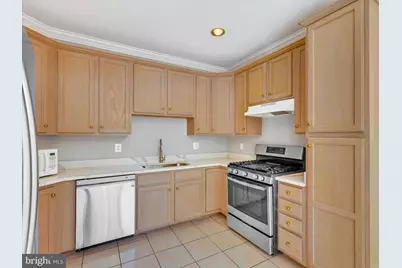 8104 Pepper Ridge Way, Gaithersburg, MD 20877 - Photo 11