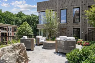 10511 Strathmore Hall St, North Bethesda, MD 20852 - Photo 17