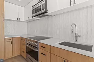 10511 Strathmore Hall St, North Bethesda, MD 20852 - Photo 9