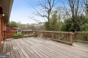10912 Troy Rd, Rockville, MD 20852 - Photo 9