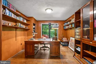 11701 Beekman Pl, Potomac, MD 20854 - Photo 15