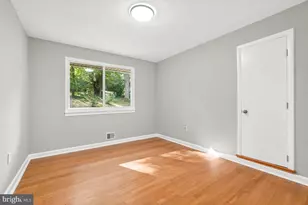 10705 Lockridge Dr, Silver Spring, MD 20901 - Photo 9