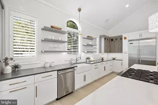 8210 Kingsgate Rd, Potomac, MD 20854 - Photo 11