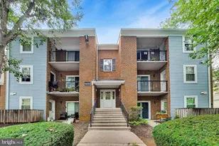 18310 Streamside Dr, Gaithersburg, MD 20879 - Photo 1