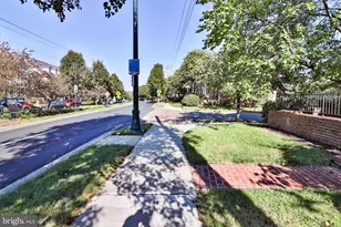 526 Redland Blvd, Rockville, MD 20850 - Photo 3