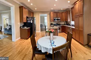 202 Martins Ln, Rockville, MD 20850 - Photo 5