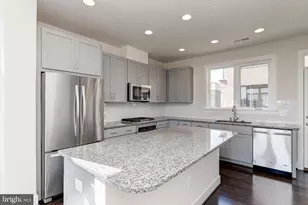 8051 Tribeca St, Rockville, MD 20855 - Photo 17