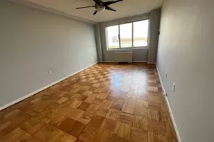 10201 Grosvenor Pl, Rockville, MD 20852 - Photo 19
