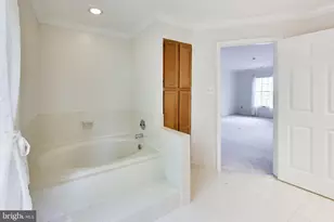 14672 Brougham Way, North Potomac, MD 20878 - Photo 37