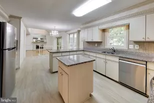 14672 Brougham Way, North Potomac, MD 20878 - Photo 17