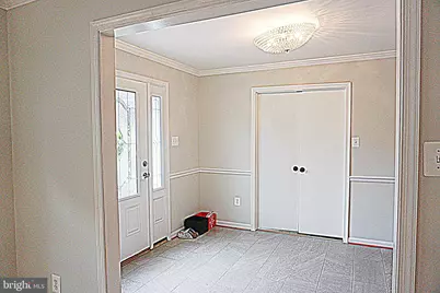 6770 Surreywood Lane, Bethesda, MD 20817 - Photo 3