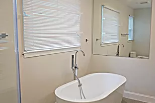 6770 Surreywood Ln, Bethesda, MD 20817 - Photo 29