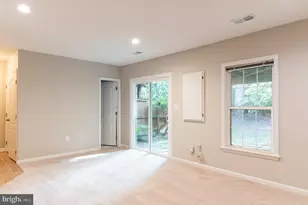 207 Halpine Walk Ct, Rockville, MD 20851 - Photo 37