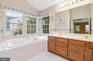 15804 Seurat Dr, North Potomac, MD 20878 - Photo 45