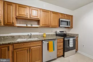 15115 Interlachen Dr, Silver Spring, MD 20906 - Photo 3