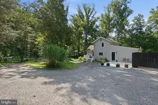 8214 Hawkins Creamery Rd, Gaithersburg, MD 20882 - Photo 3