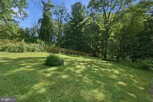 8214 Hawkins Creamery Rd, Gaithersburg, MD 20882 - Photo 5