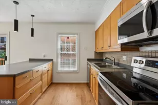 25 Earth Star Pl, Gaithersburg, MD 20878 - Photo 11