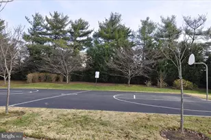 25 Earth Star Pl, Gaithersburg, MD 20878 - Photo 33