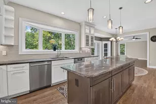 10313 Cavanaugh Ct, Rockville, MD 20850 - Photo 11