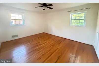 5808 Greentree Road, Bethesda, MD 20817 - Photo 9