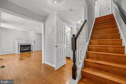 20928 Scottsbury Drive, Germantown, MD 20876 - Photo 3