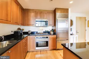6820 Wisconsin Ave, Bethesda, MD 20815 - Photo 15