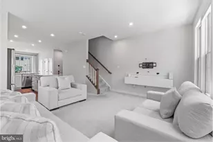 9826 Posterity Ln, Montgomery Village, MD 20886 - Photo 17