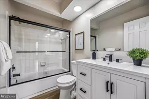 11449 Frances Green Dr, North Potomac, MD 20878 - Photo 29