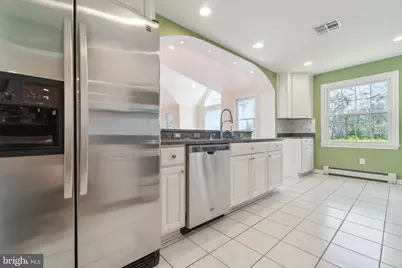 13200 Foxden Drive, Rockville, MD 20850 - Photo 37