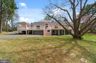 13200 Foxden Dr, Rockville, MD 20850 - Photo 11