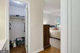28720 Greenberry Dr, Gaithersburg, MD 20882 - Photo 21