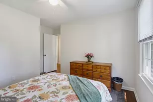 28720 Greenberry Dr, Gaithersburg, MD 20882 - Photo 25