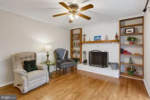28720 Greenberry Dr, Gaithersburg, MD 20882 - Photo 13