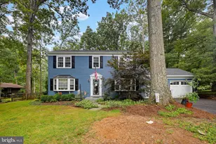 28720 Greenberry Dr, Gaithersburg, MD 20882 - Photo 1