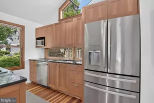 4544 Fairfield Dr, Bethesda, MD 20814 - Photo 9