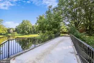 10401 Grosvenor Pl, Rockville, MD 20852 - Photo 67