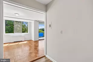10401 Grosvenor Pl, Rockville, MD 20852 - Photo 25