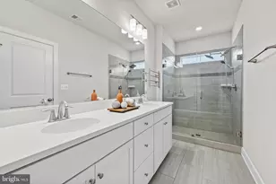 122 Dickenson Dr, Gaithersburg, MD 20878 - Photo 25