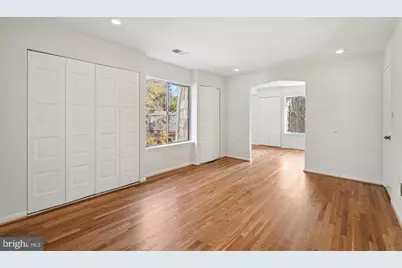 10855 Deborah Drive, Potomac, MD 20854 - Photo 9