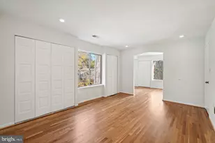 10855 Deborah Dr, Potomac, MD 20854 - Photo 9
