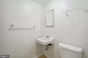 10855 Deborah Dr, Potomac, MD 20854 - Photo 17